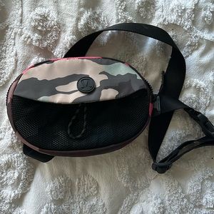 Lululemon belt bag